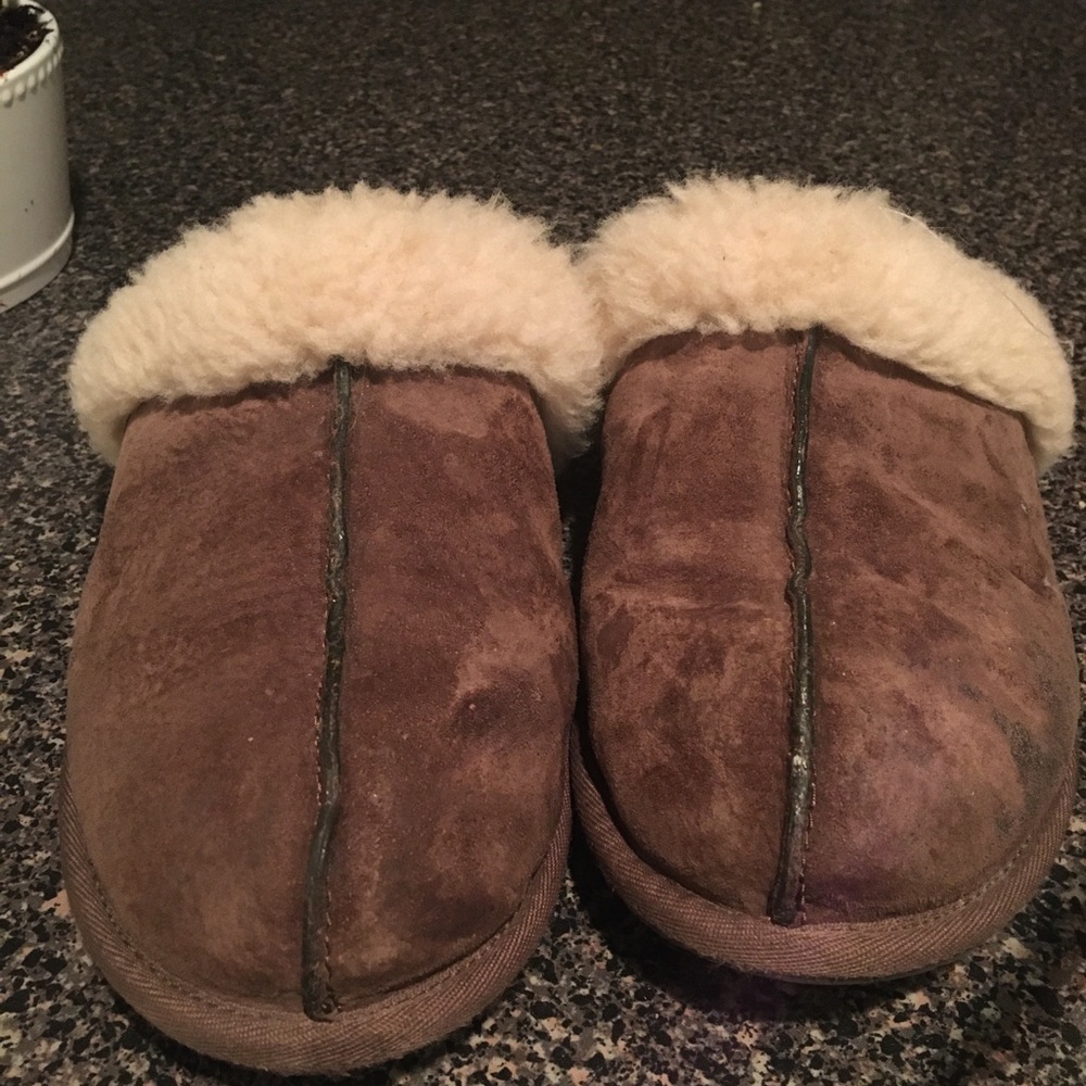 Size 10 UGG slippers